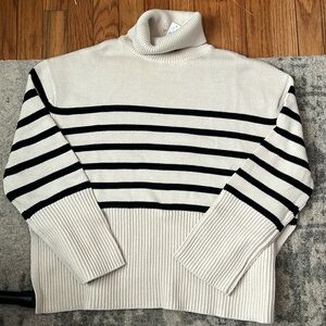 GAP Women’s Turtleneck